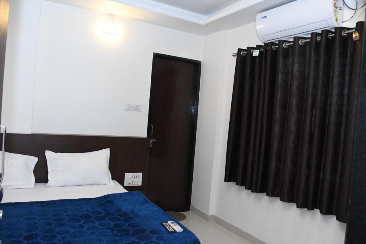 Hotel Sai Shatabdi Shirdi Ngoại thất bức ảnh