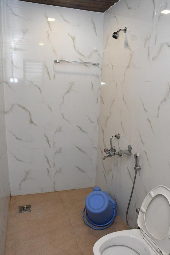 Hotel Sai Shatabdi Shirdi Phòng bức ảnh